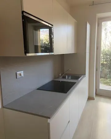 Gaia Con Piscina Seeblick Апартаменты Мальчезине